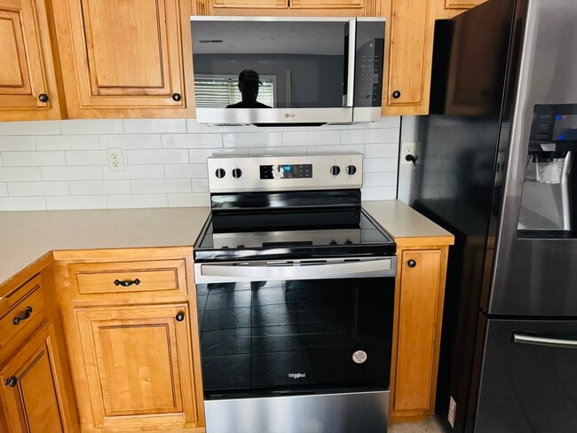 Foto del edificio - 560 Old Humboldt Rd