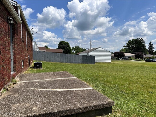 Foto del edificio - 301 Park Dr