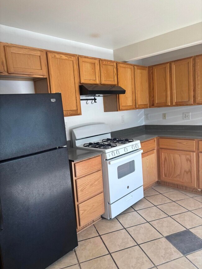 Foto del edificio - 615 Candelaria Rd NW