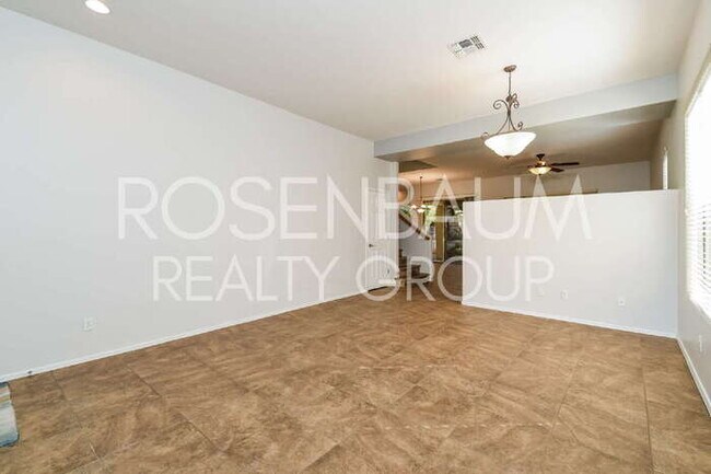 Foto del edificio - 1949 W Olive Way