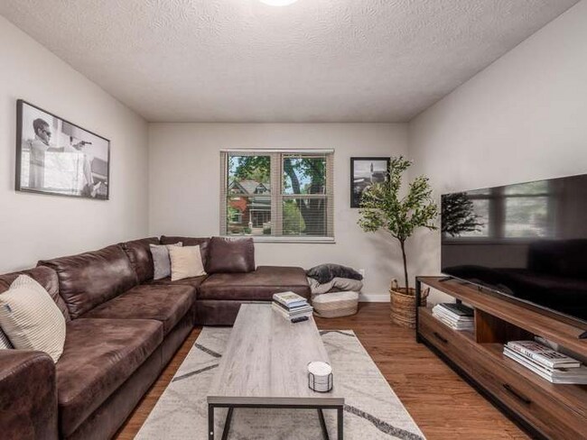 Foto del edificio - 285-287-287 E Deshler Ave