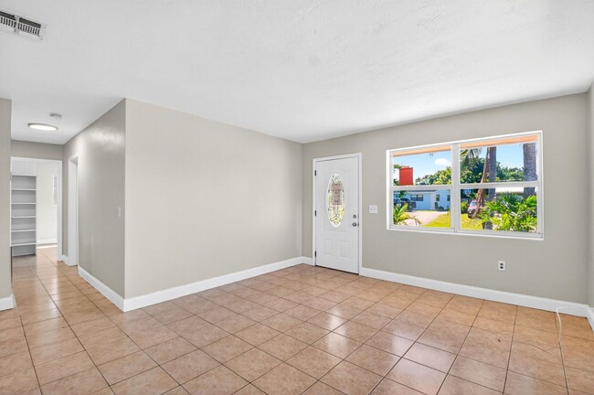 Photo - 775 Snead Cir House