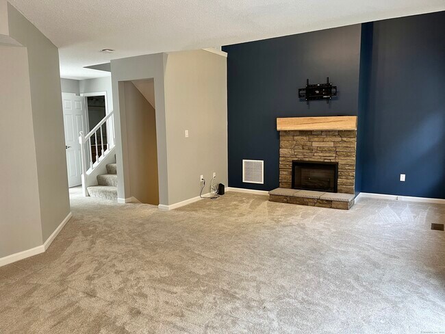 Foto del edificio - 808 Fieldstone Ct