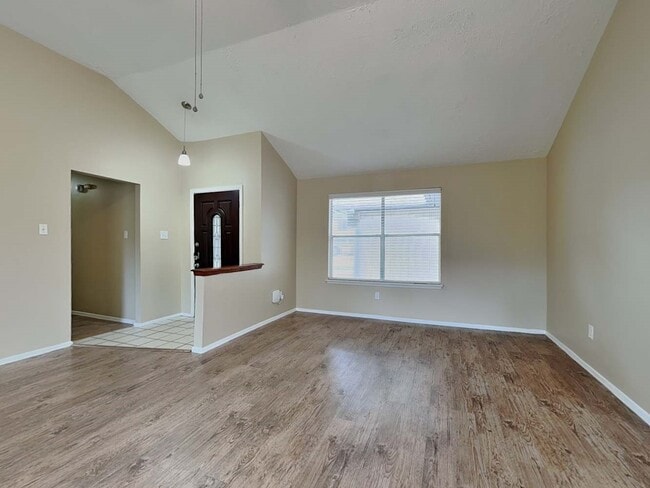 Foto del edificio - 4815 Diehlwood Pl