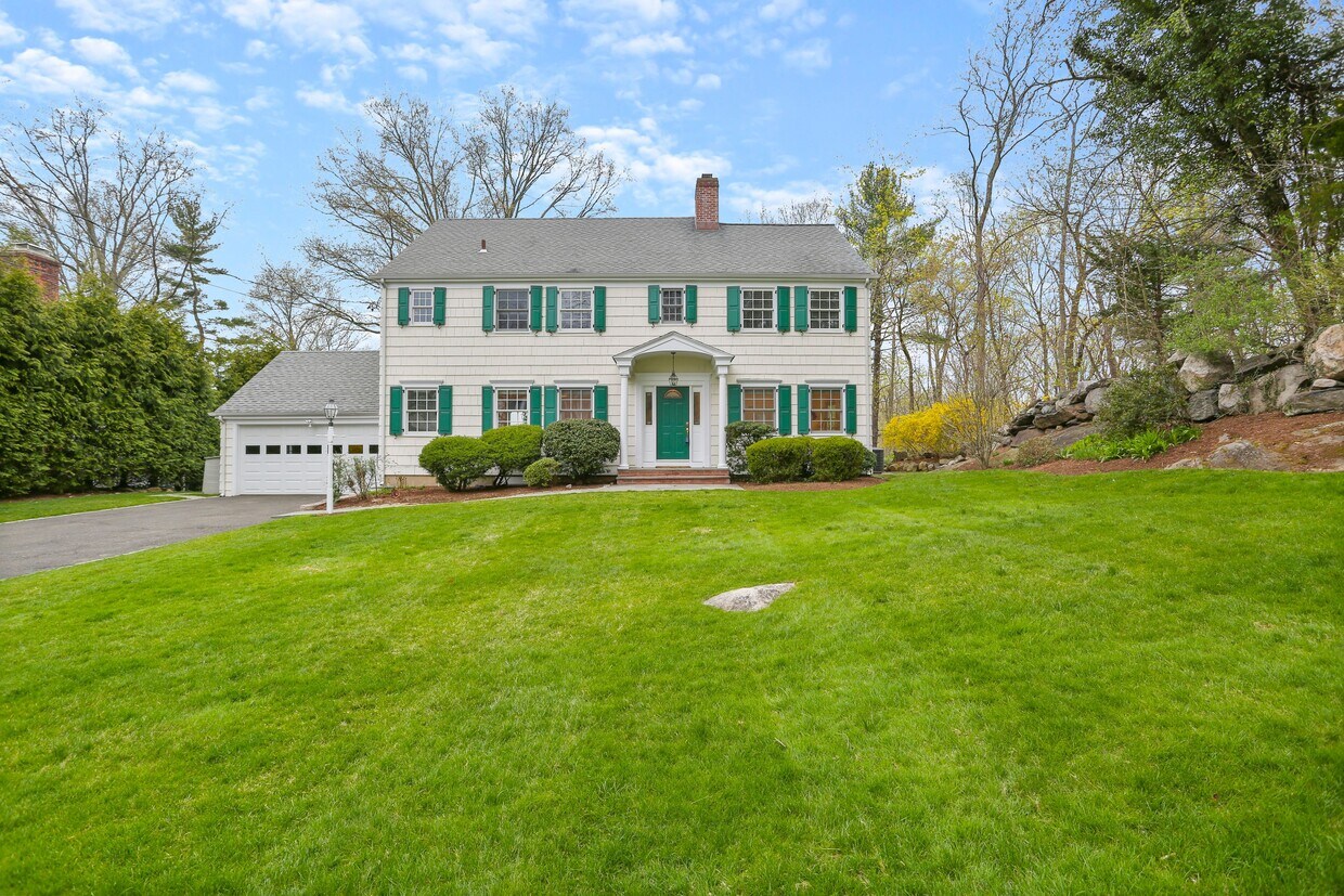 Primary Photo - 29 Verona Dr