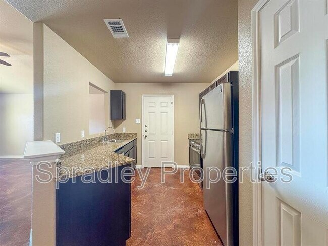 Foto del edificio - 1048A Edwards Dr