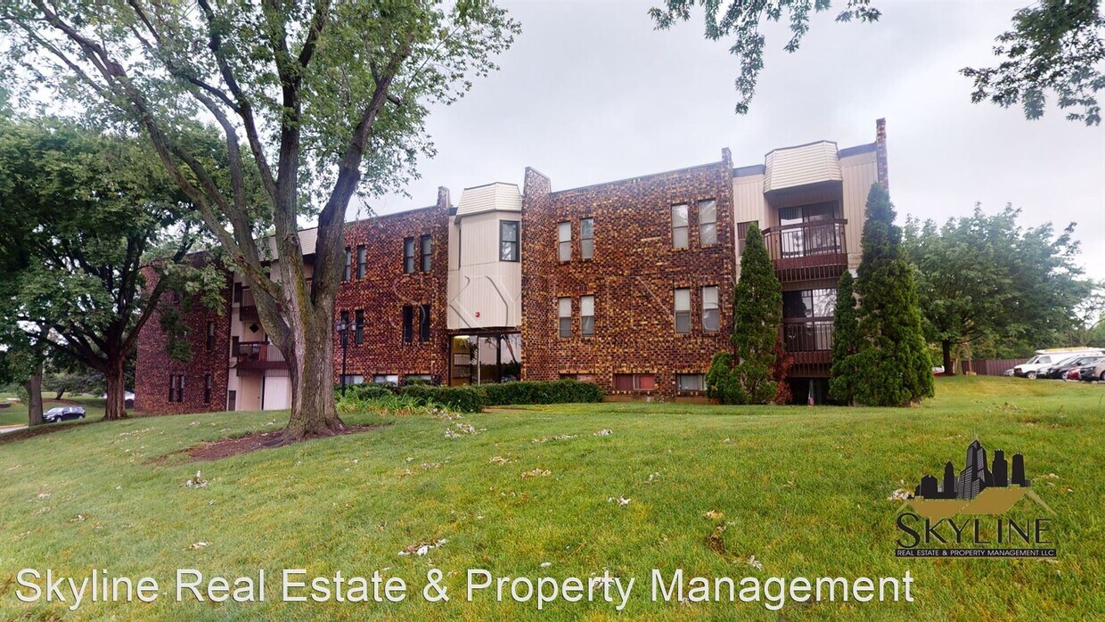 Primary Photo - 2287 Country Club Dr