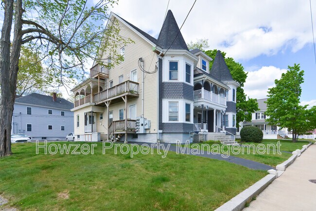 Building Photo - 127 Park St