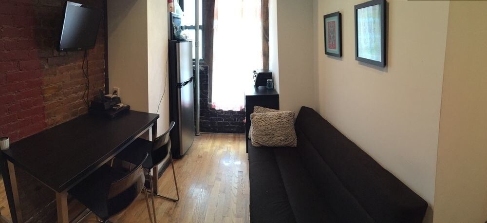 Primary Photo - 413 E 12th St