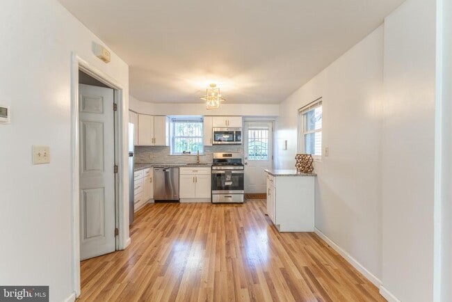 Building Photo - 1243 N Palethorp St