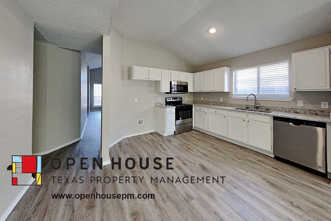 Building Photo - 4066 Tulip Tree Dr, Fort Worth