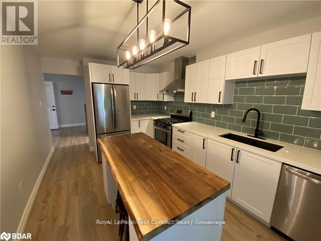 Building Photo - 41 Copeman Crescent
