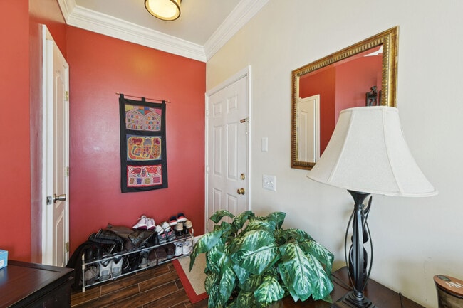 Building Photo - 1735 Braddock Pl
