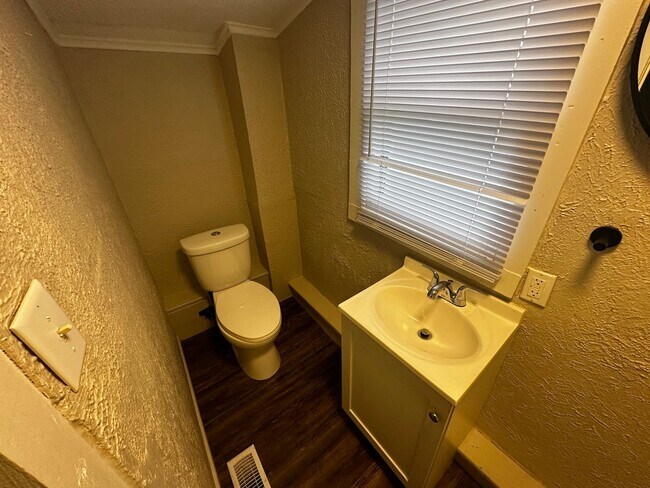 Foto del edificio - 713 N 24th St