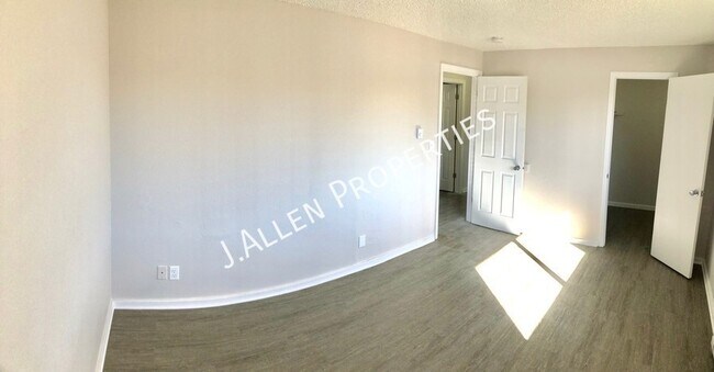 Foto del edificio - 1805 Parker Cir