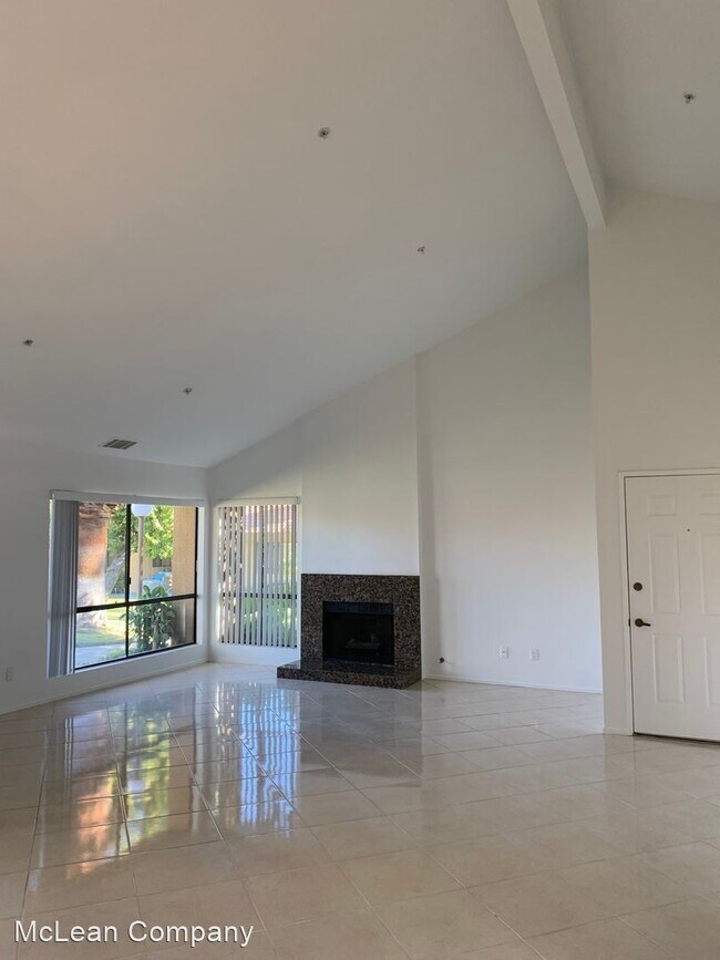 Building Photo - 3 br, 2 bath House - 2950 Escoba Drive Apt F