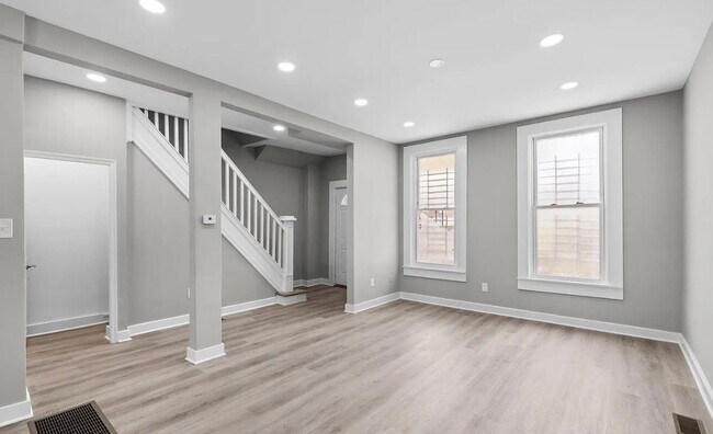 Building Photo - 1804 E 29th St