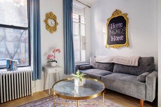 Building Photo - 104 MacDougal St