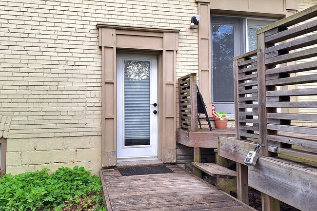 Building Photo - 7 Walker Rd
