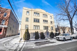 Building Photo - 1608 W Byron St