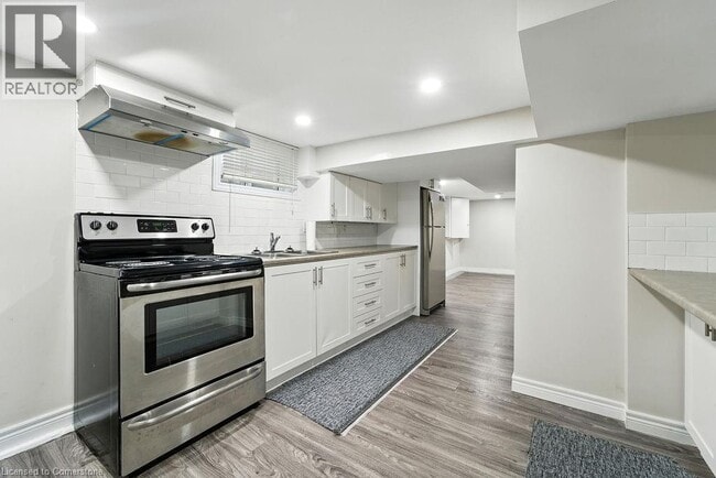 Building Photo - 20 Hetherington St