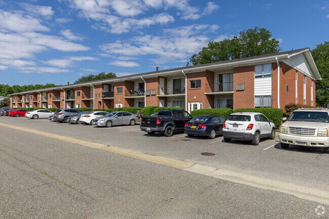 Foto del edificio - Country Club Apartments