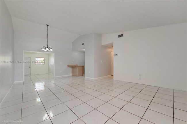 Foto del edificio - 7680 SW 156th Ct