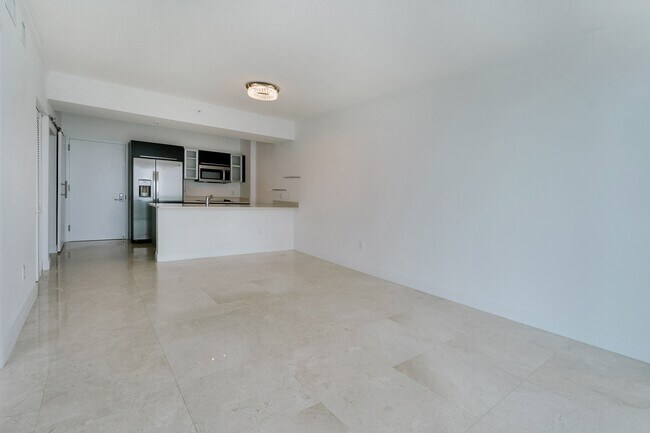 Foto del edificio - 333 NE 24th St