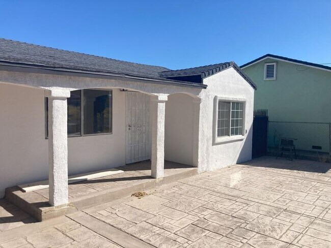 Building Photo - Great Stockton Home 2 bedroom 1 bath Gated