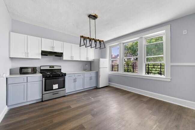 Foto del edificio - 266 Leslie St