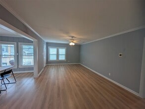 Building Photo - 1112 Ave M 1/2