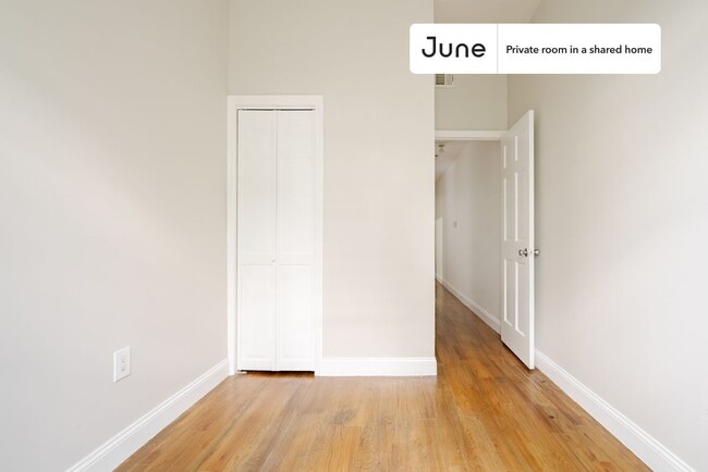 Building Photo - Room in Shared 4 bed/1 bath home