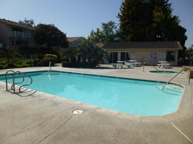 Foto del edificio - Upstairs Condo in Orcutt Area