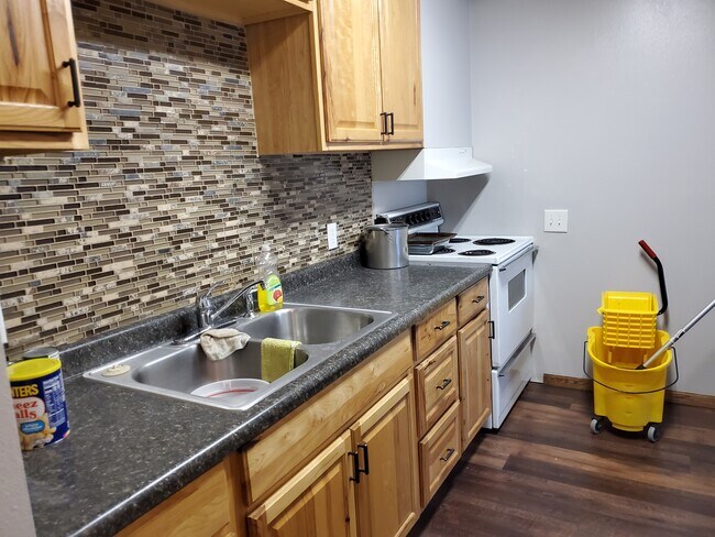 Kitchen - 103 1st St NW