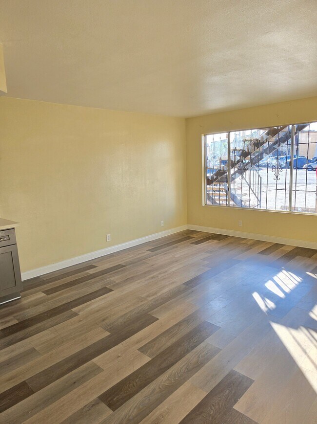 Foto del edificio - 3701 Thomas Ave