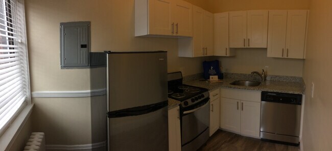 Foto del edificio - 1470 Beacon St