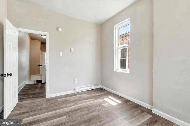 Foto del edificio - 3114 Custer St
