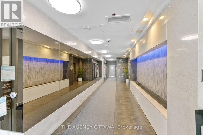 Photo du bâtiment - 118 Holmwood Ave