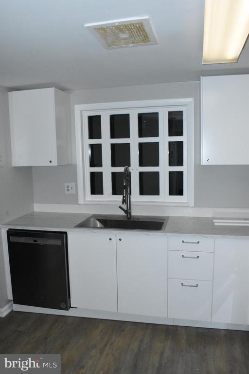 Foto del edificio - 1606 Mountainview Dr