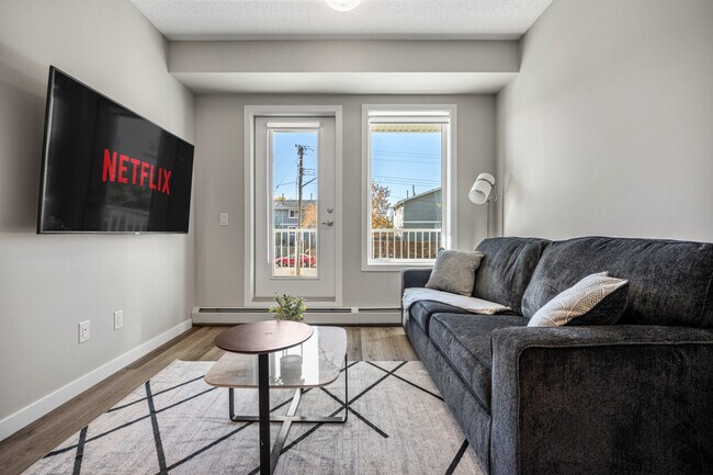 Building Photo - 1605-1617 17 St SE