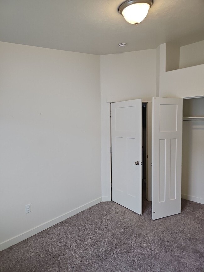 Photo - 14912 S Thunder Horse Ln (Bluffdale, UT) Townhome