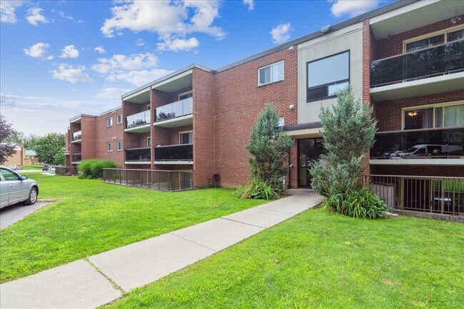 Photo du bâtiment - Blackacres Apartments