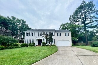 Building Photo - 1024 Lyndhurst Pl