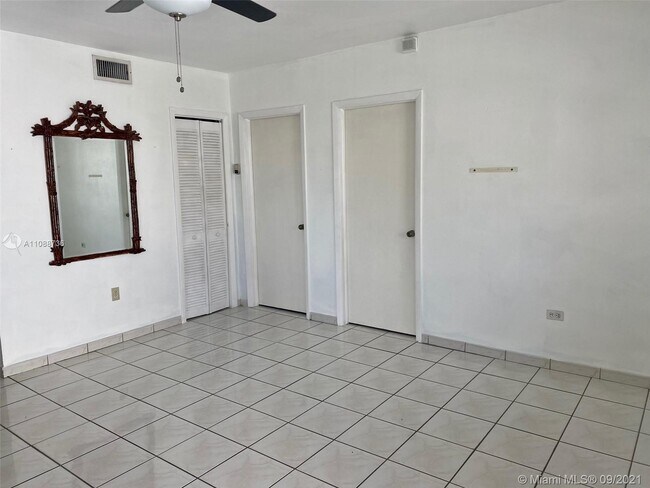 Foto del edificio - 1011 NW 33rd Ave