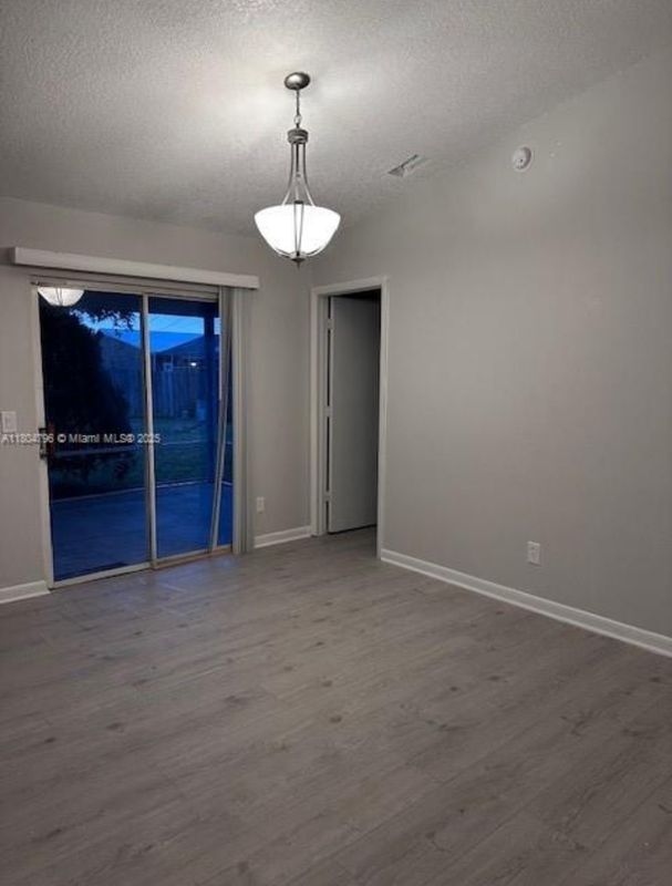 Foto del edificio - 317 SW Buxton Ave