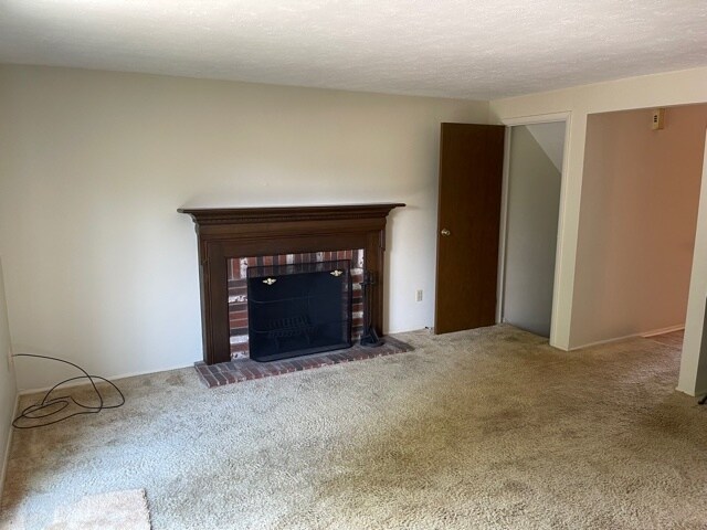 Foto del edificio - 4757 Ledgewood Dr