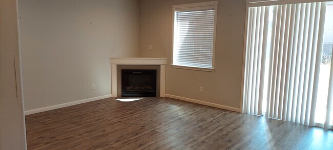 Foto del edificio - 5909 NE 57th Ave