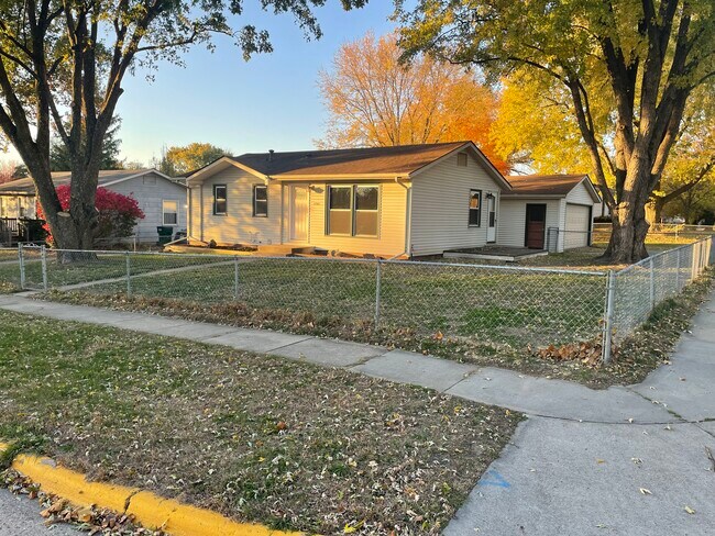 Foto del edificio - 4901 Schubert St