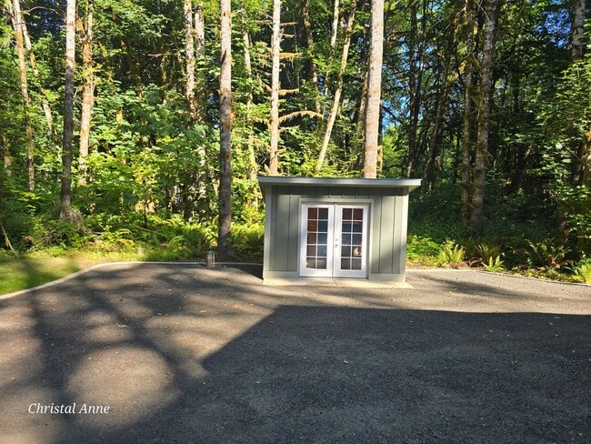 Building Photo - Beautiful Brand New 3 Bedroom