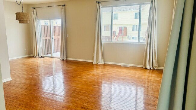 Foto del edificio - 7253 Chucks Way